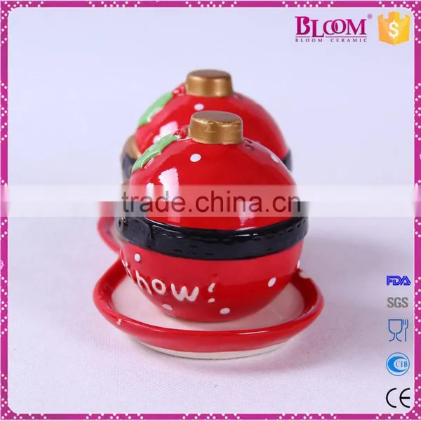 Ceramic Christmas Desgin Salt and Pepper Shaker Set photo-2
