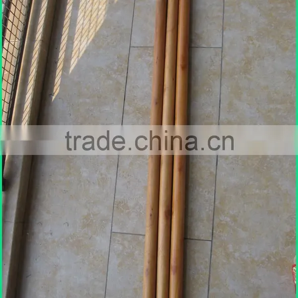 Varnished Wooden Spade Handle photo-6