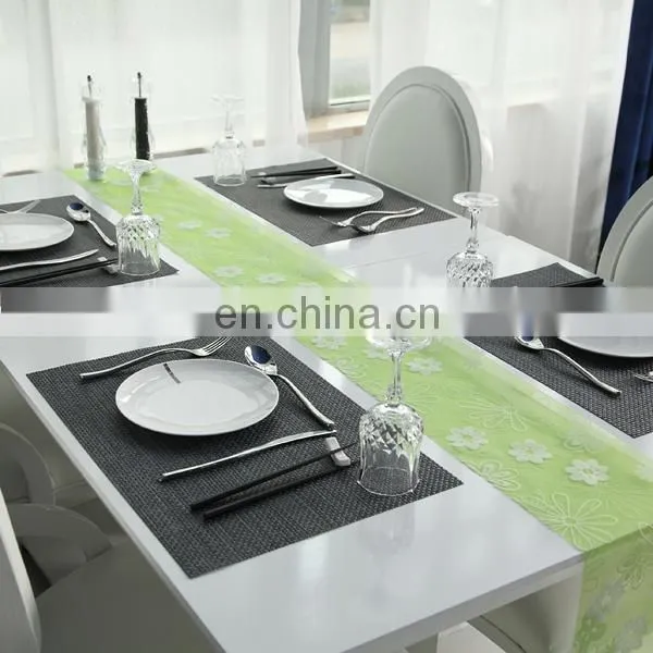 latest design green crystal organza white flower flocking table runner
