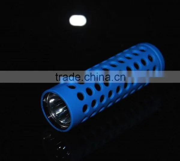 Patented New Design Glow in the Dark AD Gift Mini Led Light Torch photo-4