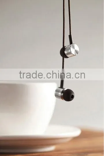 China Wholesale Zipper Earphone Mini Wireless Bluetooth Earphone