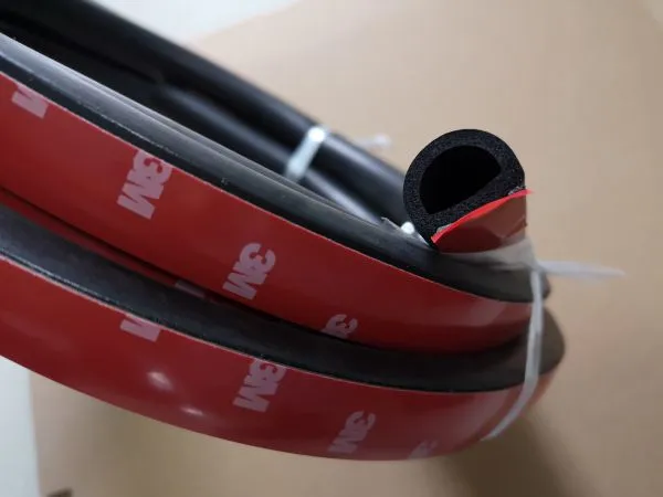 D-Profile D-shaped Sponge Rubber Seals 3/4' W 9/16'H China D Sponge Rubber Profile With Adhesive D Section Sponge photo-2