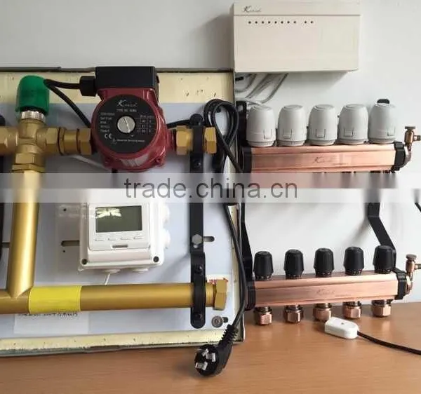 Brass Manifold With Digital Gauge and Ball Valve for Underfloor Heating System photo-3