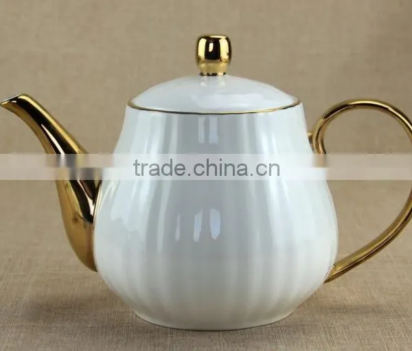 15 Piece Porcelain Coffee and Tea Set photo-3