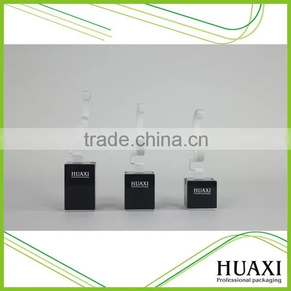 Black High Glossy Lacquered Small Wooden Watch Stand photo-3