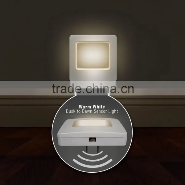 Plug-in LED Night Light Dusk to Dawn White Ultral Slim photo-2