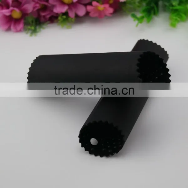 Wholesale Kitchen Tools Silicone Garlic Press Garlic Tube Roller photo-5