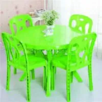 Plastic Round Dining Tables