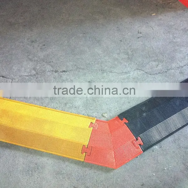 Lower Factoty Price 900*500*50mm Soft Flexible 5 Channels Rubber Heavy Duty Cable Protector photo-4