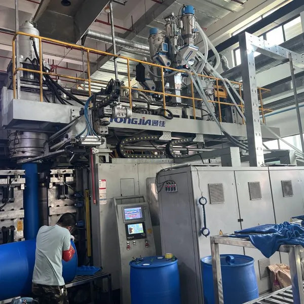 Tongjia Three-Layer Double-Ring Barrel Production Blow Moulding Machine photo-3