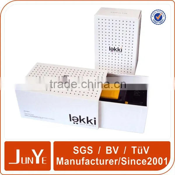 Factory Price Custom Logo Printed Packaging High Gloss White Cardboard Box photo-6