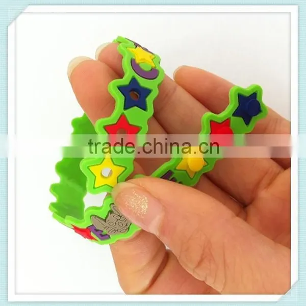High Quality Adjustable Pvc Wristband Custom Rubber Bracelet photo-3