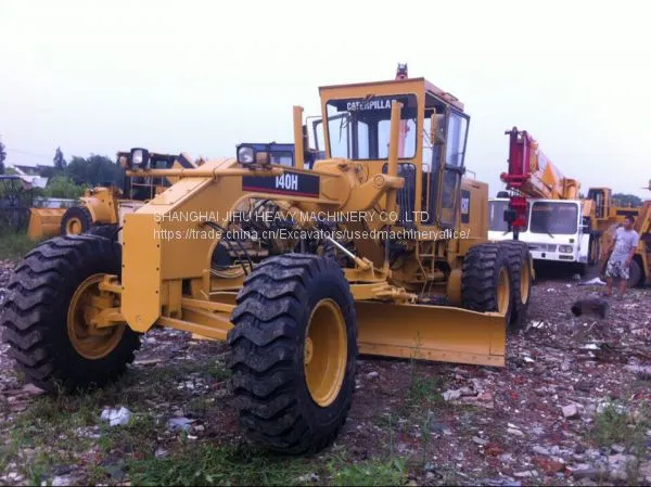 Бытовая дорожная машина мотоградер Caterpillar 140H photo-2