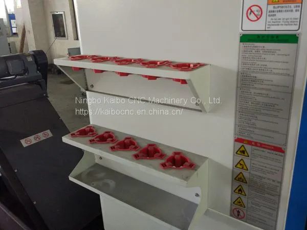 China Used Cnc Vertical Automatic Working Machining Center photo-2