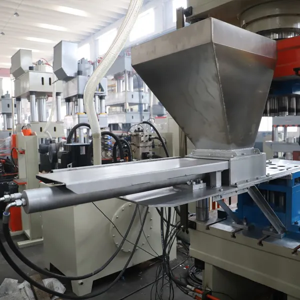 Compressed Dry Grain Food Forming Machine Four Columns Hydraulic Press Machine 200 Ton photo-3