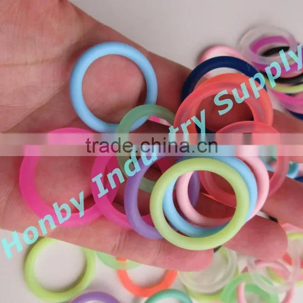 21mm Inner Diameter O Ring Shape Silicone Pacifier Holder Clip photo-5