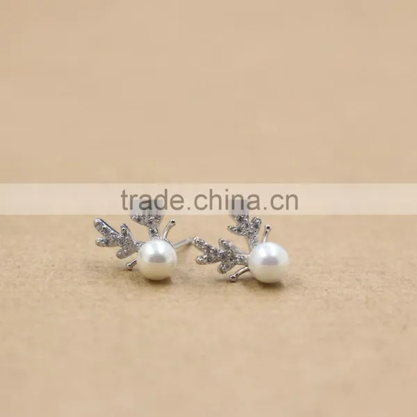 Factory Wholesale Customized Elk Pearl Earring Stup for Christmas photo-2