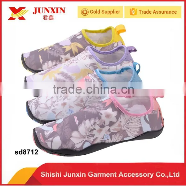 OEM and Custom Beautiful Water Proof Beach Water Walking Shoes photo-5