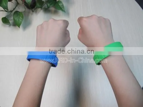 MF 1K/S50 RFID Printable Silicone/Rubber/Reusable Wristbands for Festival Events photo-2
