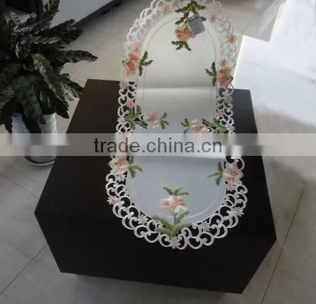 Table Runner Embroidered photo-3