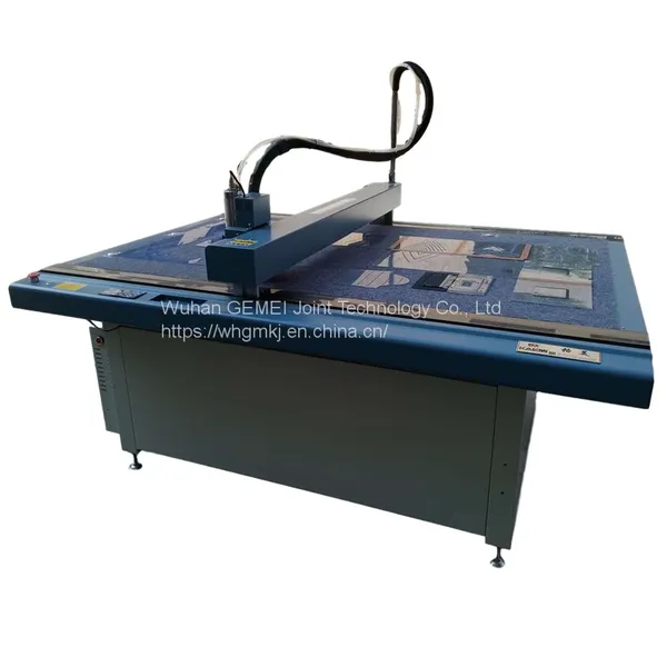 Promotion Price Digital Flatbed Car Foot Mat Cutting Plotter Automatic Waiter Pads Cutting Machine photo-2
