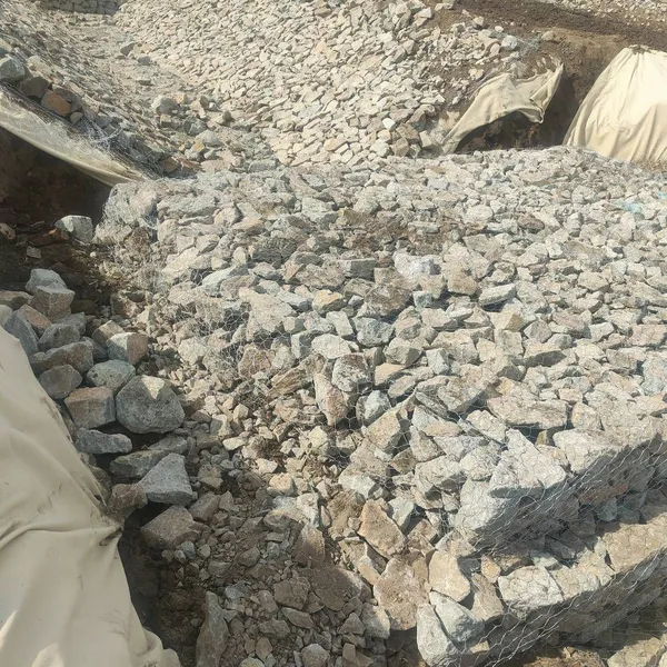 [lianqi] Specification of Galvanized Wire Mesh Gabions for Erosion Gully Toe Protection, Galvanized Wire Mesh Gabions for River Embankment Foundation Toe Protection photo-2