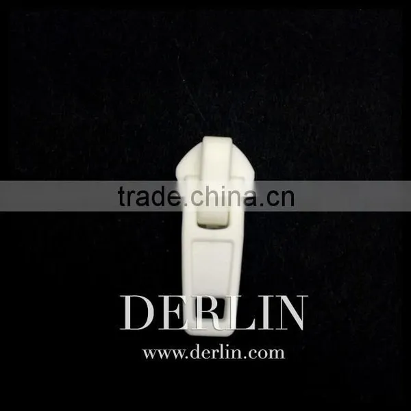 White Waterproof Non-metal Whole Made of Plastic Zip Puller Slider photo-2