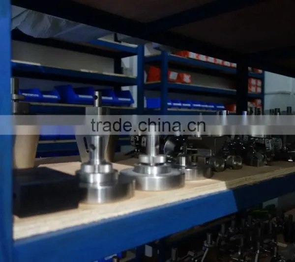 Electronic Double Column Universal Testing Machine Price photo-5