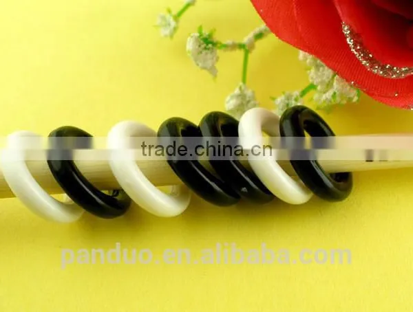 Black& White Plastic Knitting Stitch Markers