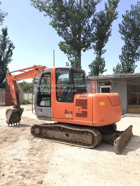 USED HITACHI EX60 JAPAN MADE CRAWLER EXCAVATOR photo-4