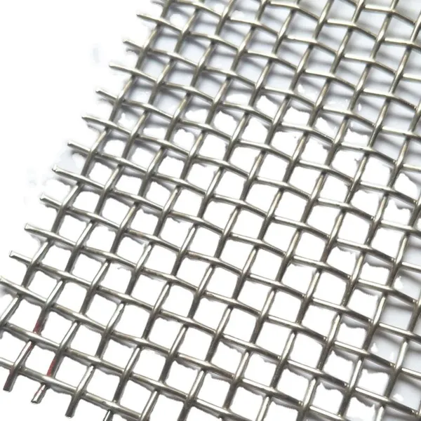 Black Woven Metal Wire Mesh, Plain Weave, Suitable for Crusher Screening and Vibrating Screen Filters, High Quality, Customizable.