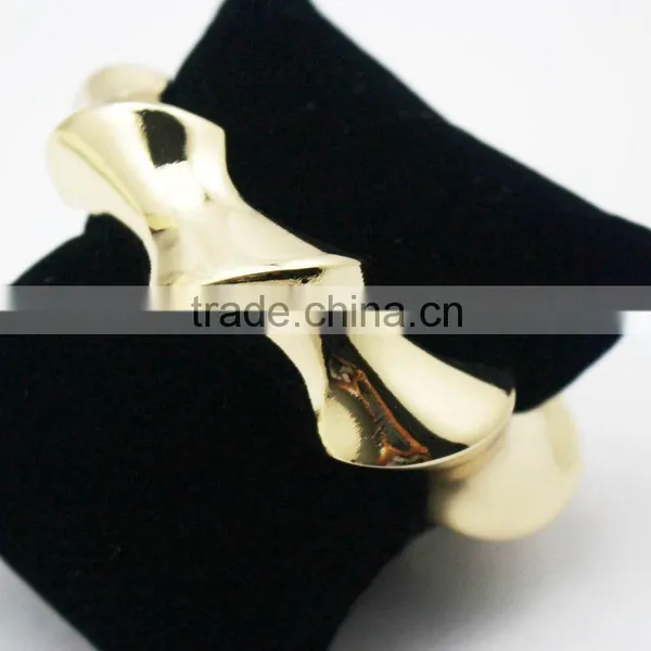 China Manufactury Alloy Jewelry Bangles Gold Plated Bangle Band photo-4