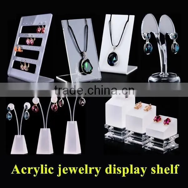 Factory Custom Acrylic Crystal Glass Rack for Accessories Stand for Jewelry photo-4