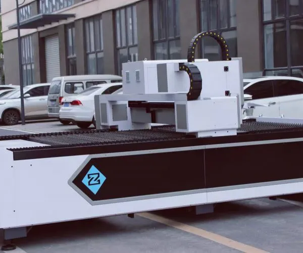 Fiber-optic technology laser cutting machine can cut metal plates as copper plate, steel plate, aluminum plate,  ZL3015/3515/4015