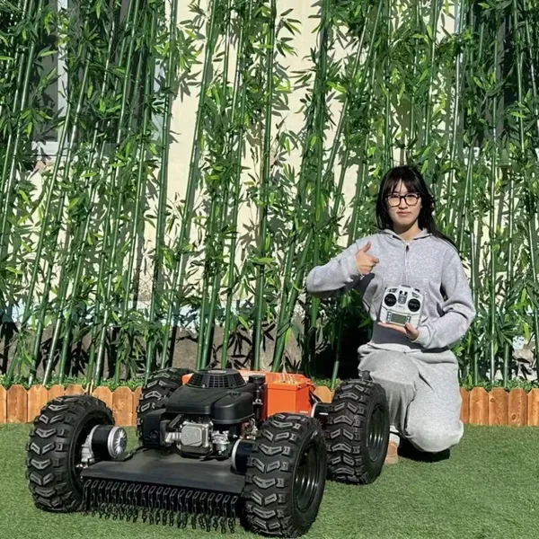 Vigorun Tech VTW550 Industrial Grade Single Cylinder Petrol Wheel Radio Controlled Grass Cutter With 0-6km/h Speed photo-2