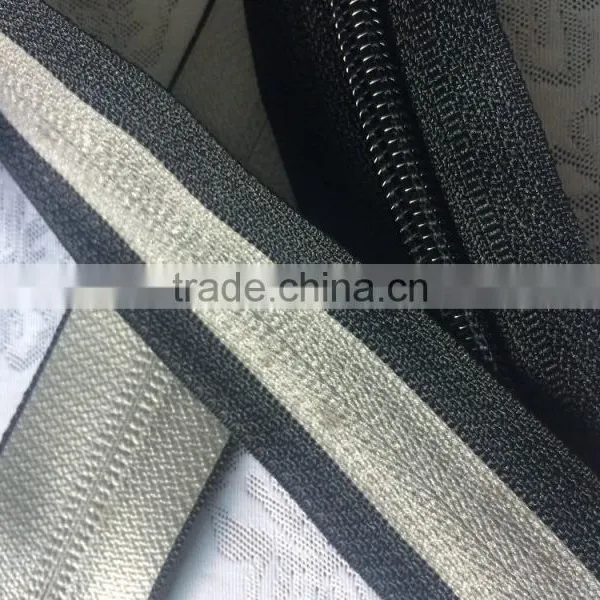 Custom Reflective Iron on Zipper Pulls for Cloth photo-3