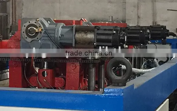 APT-540/760 Automatic Plastic Vacuum Pressure Thermoforming Machinery With Autostacker photo-3