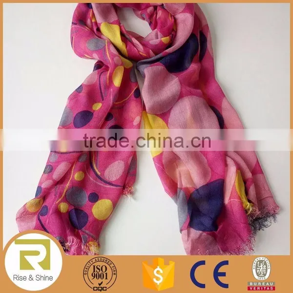 Wholesale 100% Viscose Woven Dots Printed Fringed Shawl Scarf