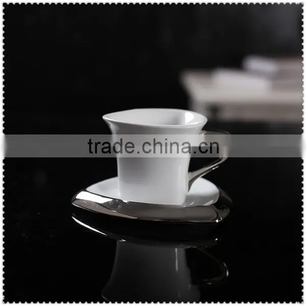 Hot-selling Ceramic Love Mug With Heart Shape photo-3