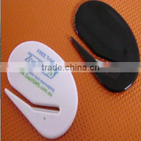 15051904 Hot Sale Many Kinds of Plastic Acrylic Keychain photo-4
