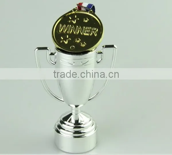 2017 Early Childhood Toys 6pcs Plastic Party Trophy&medal Set photo-3