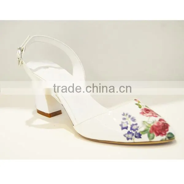 2016 Rubber Sole Material and Cotton Fabric Lining Women Sandals Summer Flower PU Sandals photo-2