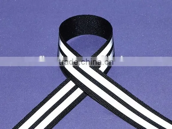 Sewing on New Design Custom Reflective pp Webbing Tape photo-2
