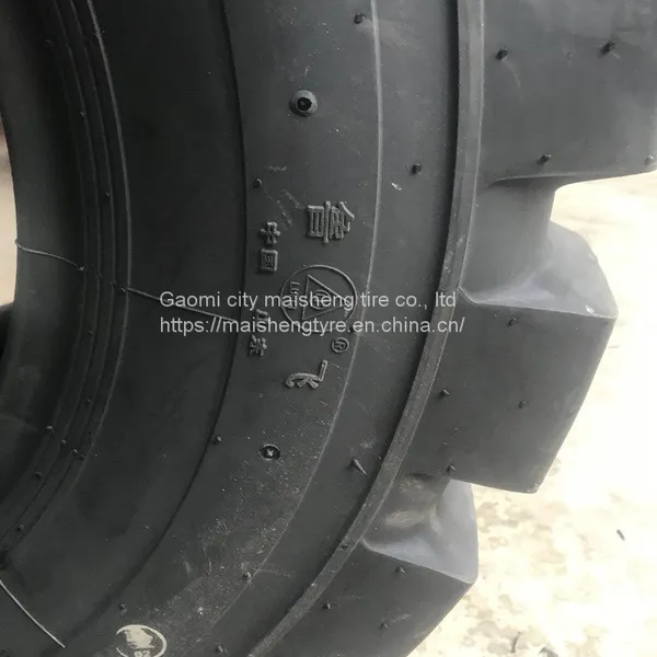 Xuzhou Jiazigrader Tire 15.5/60-18 Construction Machinery Tire G-2 Pattern at Both Ends Busy Vacuum Tire photo-5