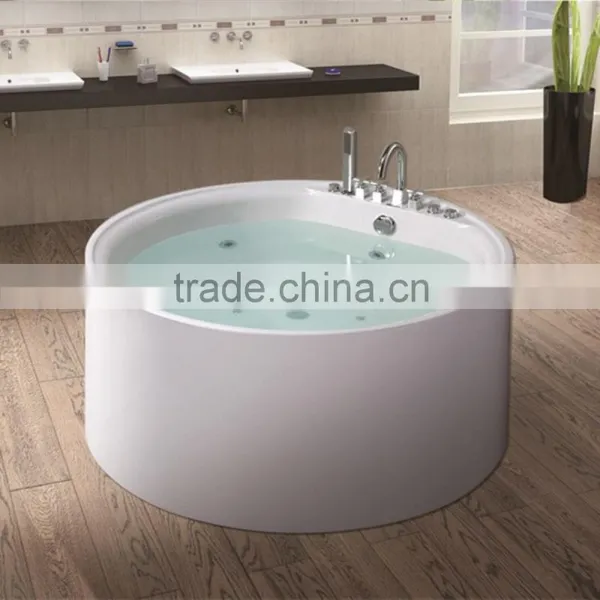 Model Houses Rectangle Shaped 1700mm Acrylic Bathtub With Side Mount Faucet photo-5
