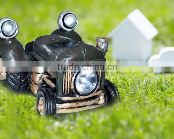 Resin Solar Vintage Tractor Garden And Path Light photo-3