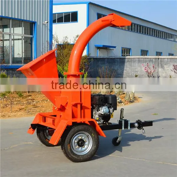 Briggs and Stratton Engine Wood Chipper Machiner TC4 With Trailer Hitch photo-2