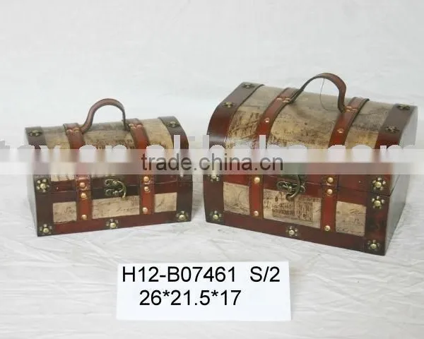 WOODEN BOX