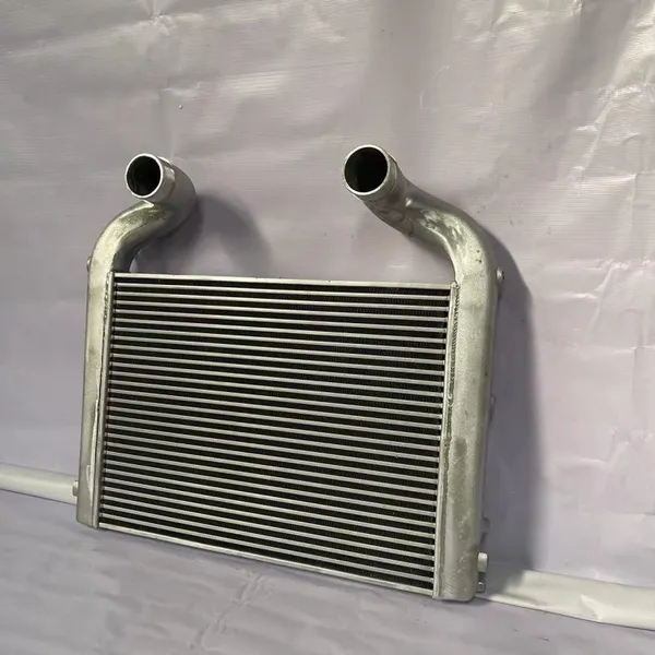 CHINA Sinotruk Howo A7 T7H T5G SITRAK C7H C5H Intercooler Assembly 812W06100-0004 Intermediate Water Tank Radiator Parts photo-2