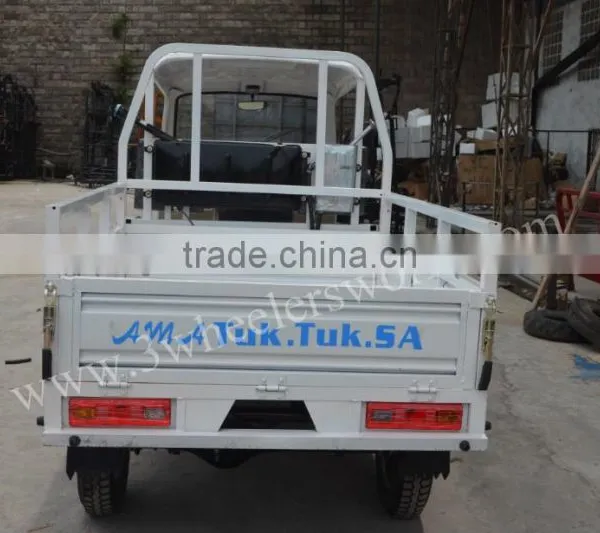 KW200ZH-8A Closed Cargo Cabin Tricycle photo-2